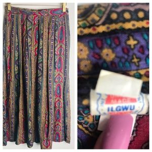 ILGWU-Vintage 70’s Paisley maxi skirt in size 5/6
